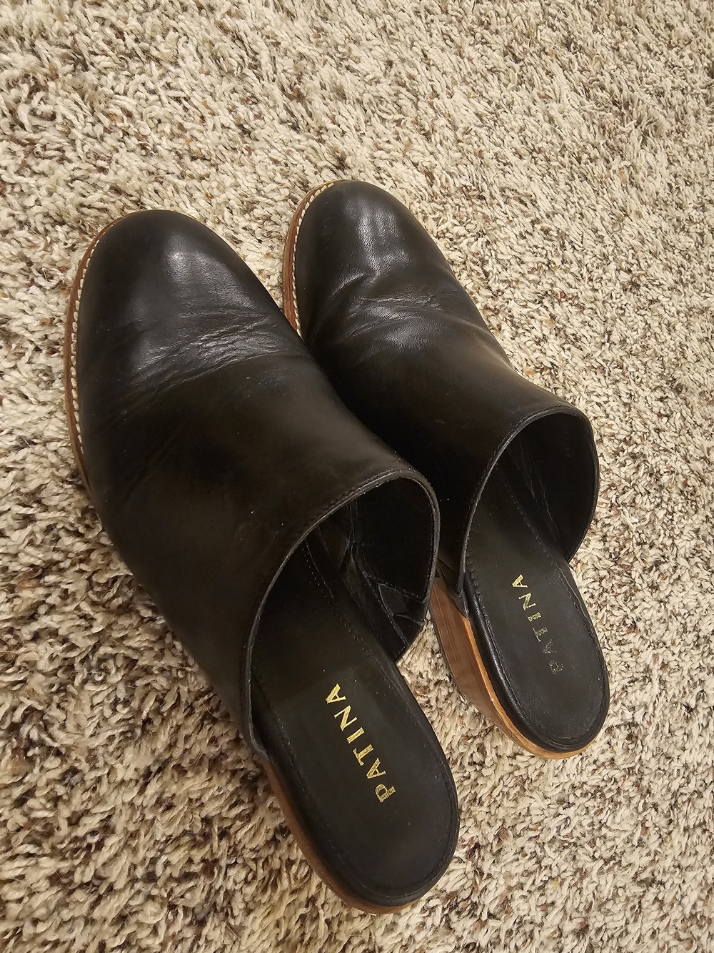 Women's Patina Footwear Black Leather Slip-On Mules